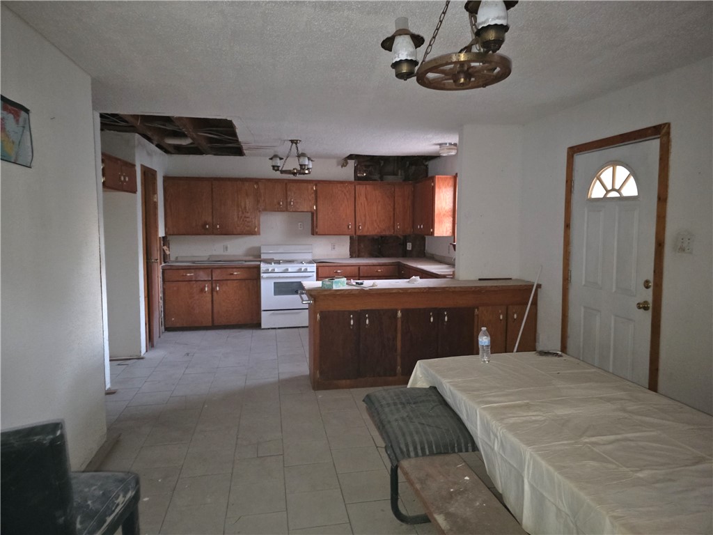 806 Louis Lynch Dr Property Photo 2