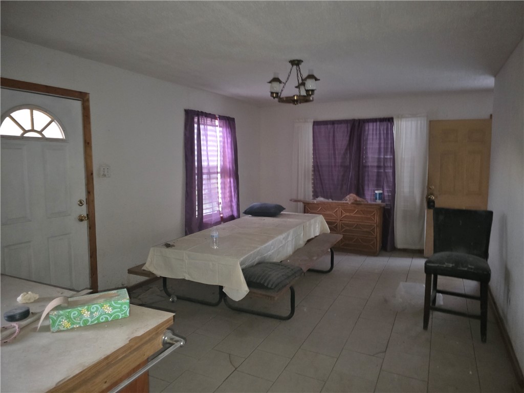806 Louis Lynch Dr Property Photo 3