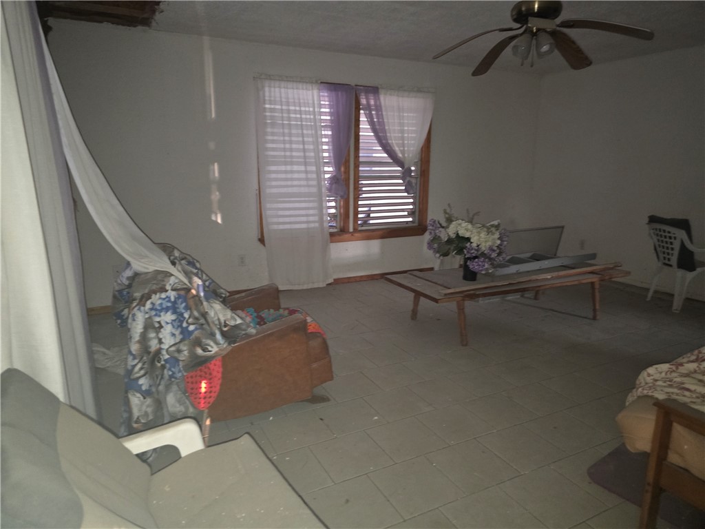 806 Louis Lynch Dr Property Photo 5