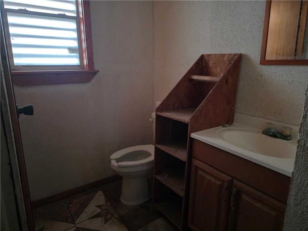 806 Louis Lynch Dr Property Photo 11