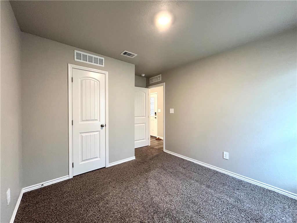 1341 Trent Park Property Photo 4