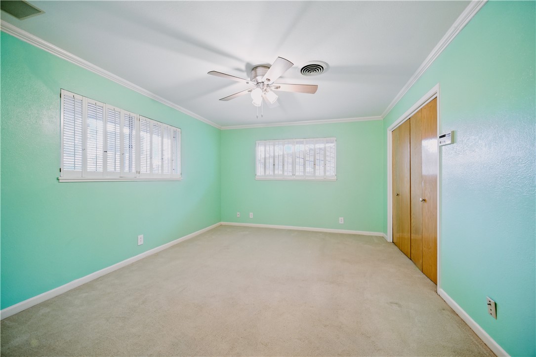 750 Bradshaw Dr Property Photo 20