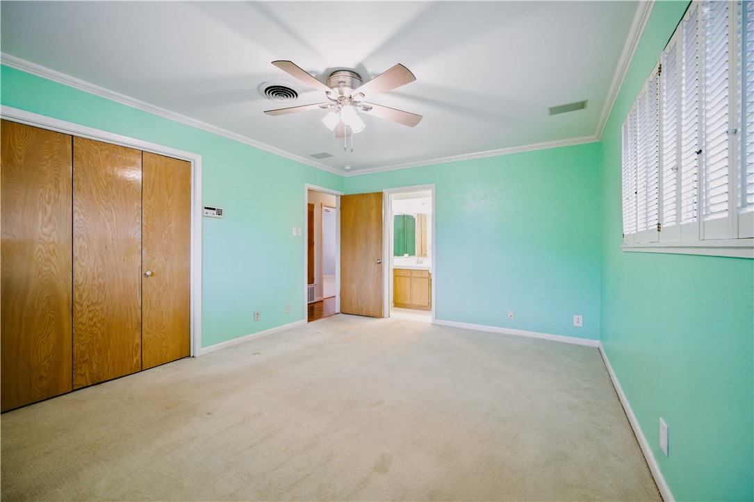 750 Bradshaw Dr Property Photo 21