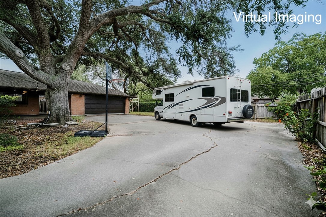 750 Bradshaw Dr Property Photo 33