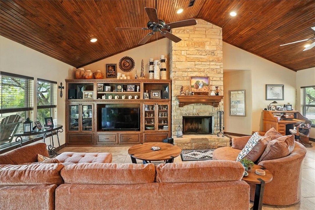 130 County Road 102 Property Photo 4