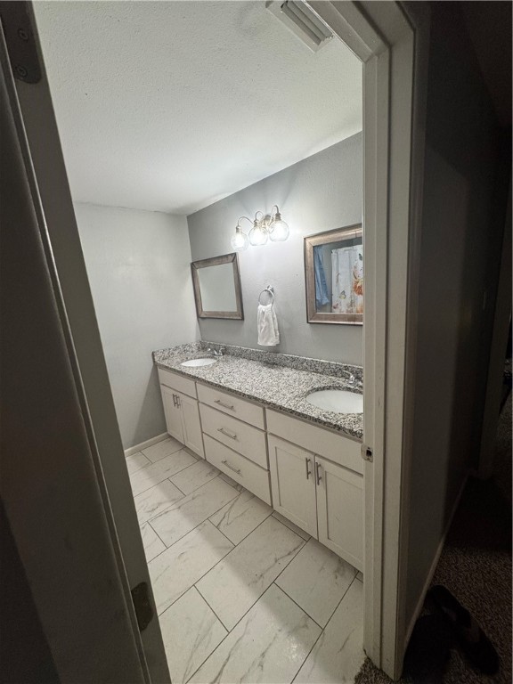 210 Pecos St Property Photo 30