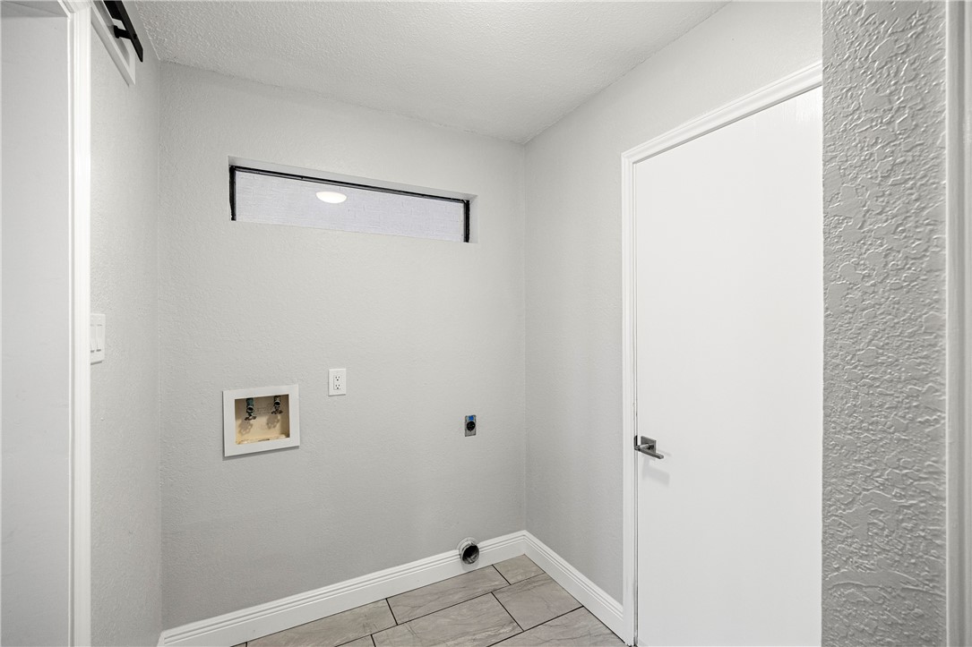 13738 Primavera Dr Property Photo 23