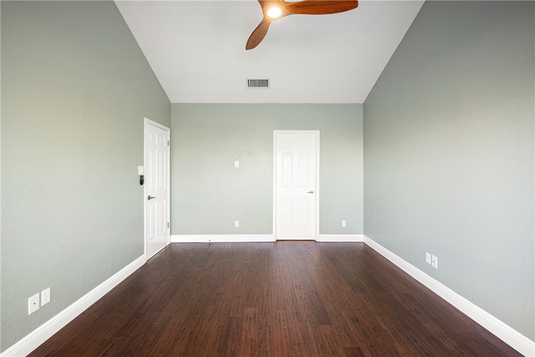 13738 Primavera Dr Property Photo 28