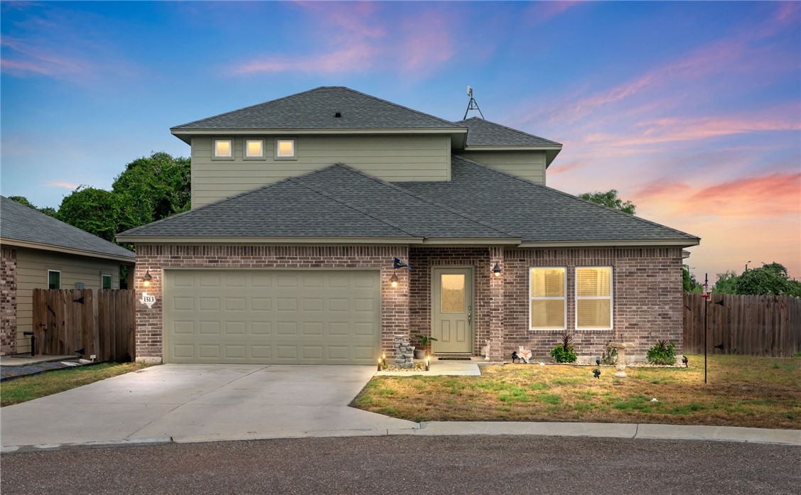 1513 Lisa Ann Dr Property Photo 1