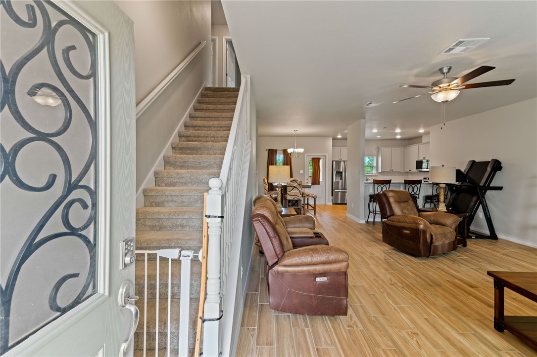 1513 Lisa Ann Dr Property Photo 3