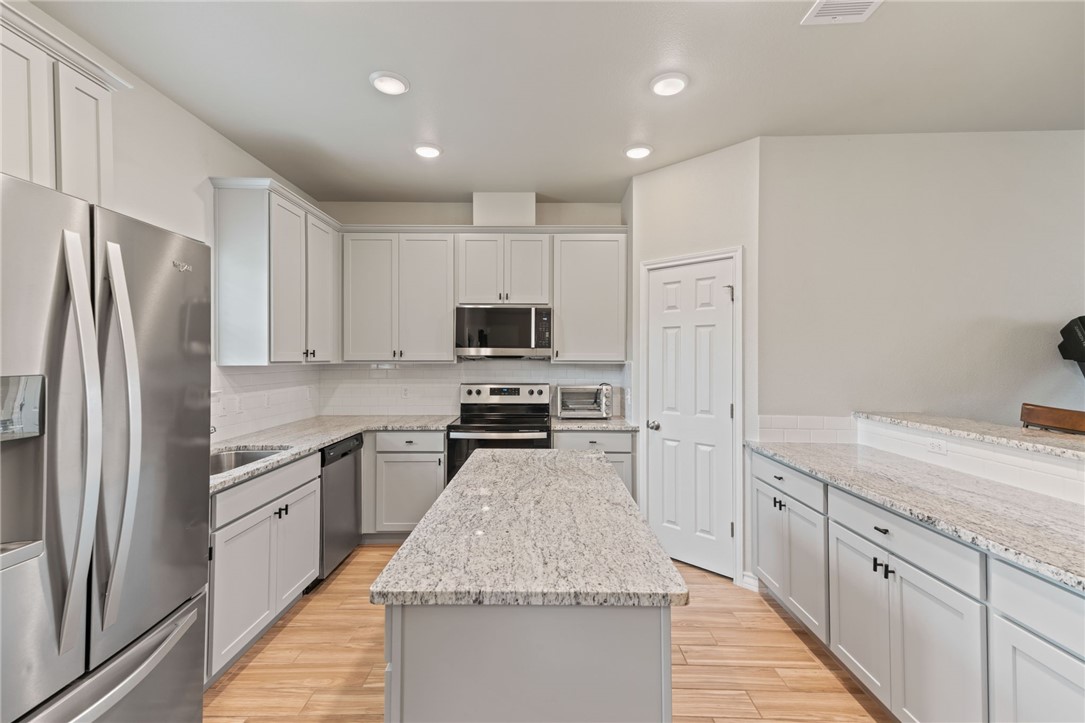 1513 Lisa Ann Dr Property Photo 7