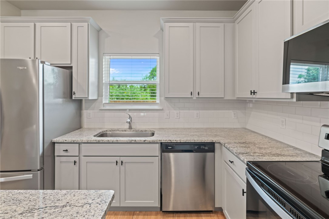 1513 Lisa Ann Dr Property Photo 8