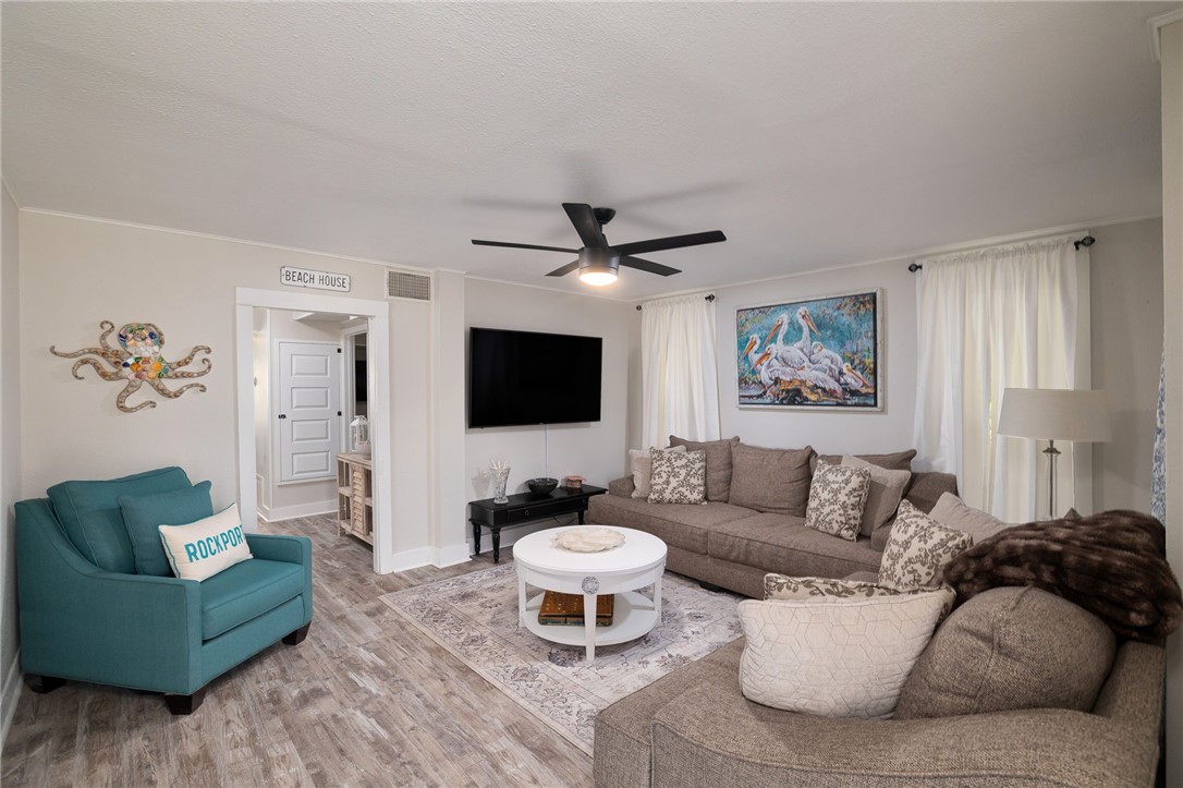 1104 N Allen St Property Photo 6