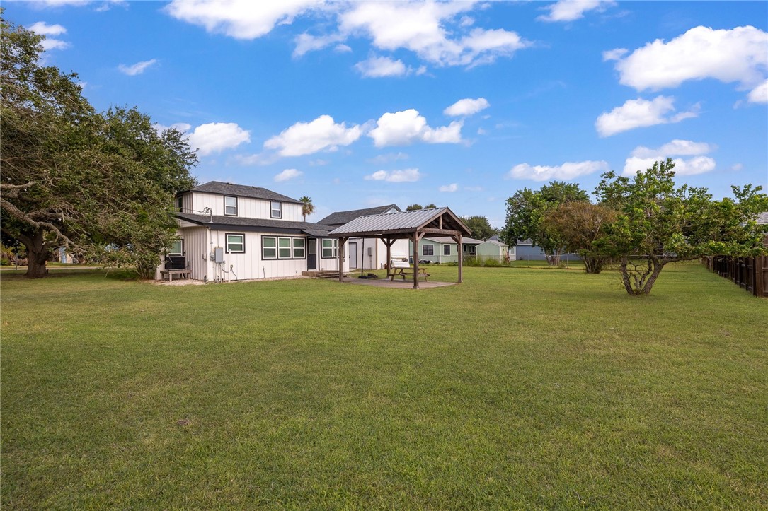 1104 N Allen St Property Photo 21