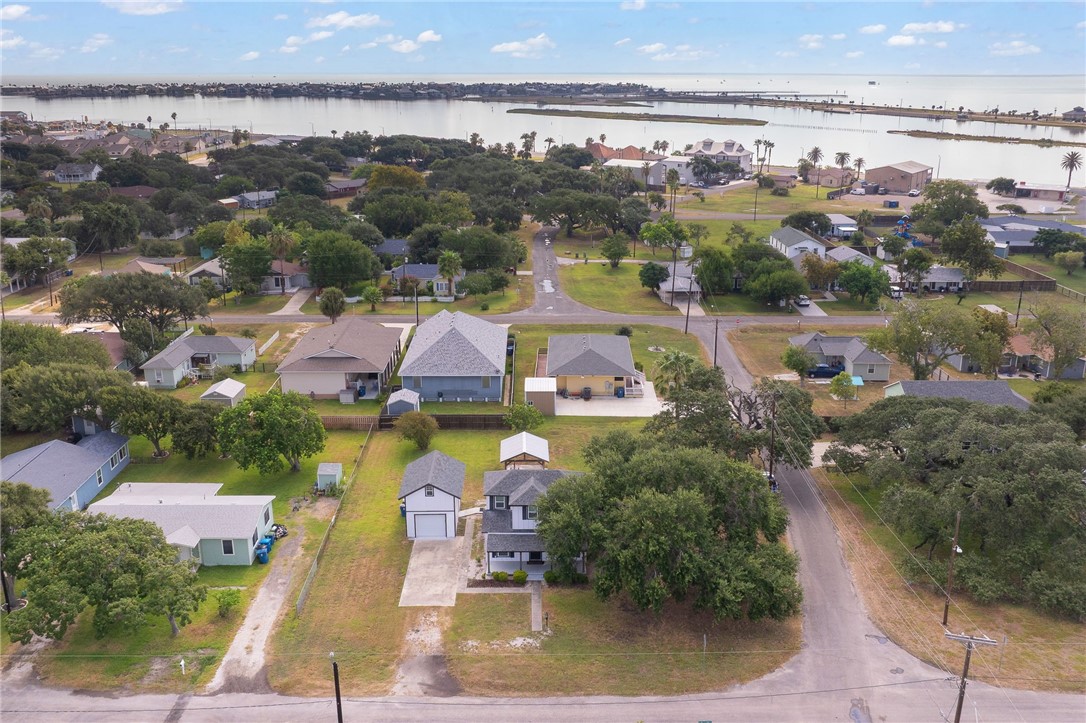 1104 N Allen St Property Photo 23