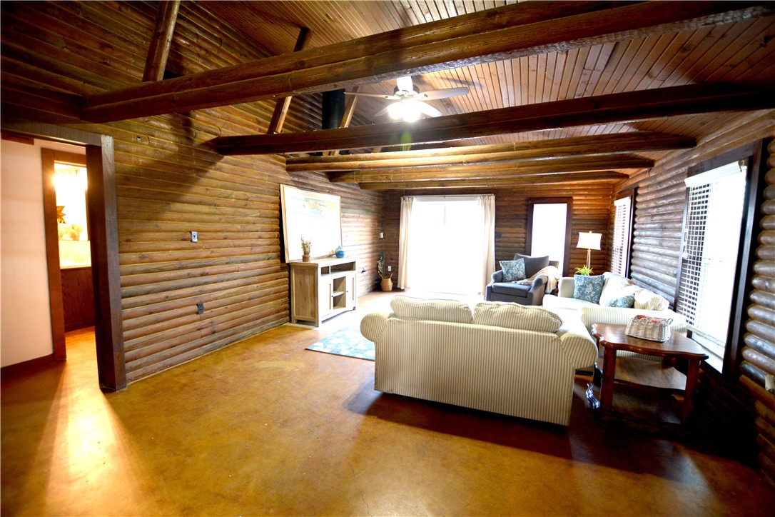 322 Lakeside Dr Property Photo 2