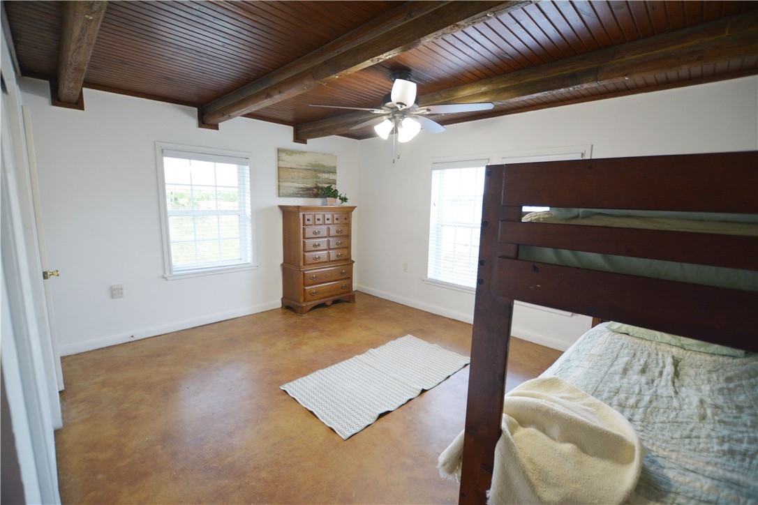 322 Lakeside Dr Property Photo 9