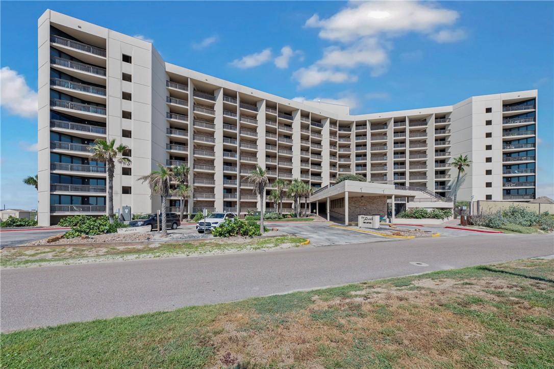 1000 Lantana Dr 209 Property Photo 2