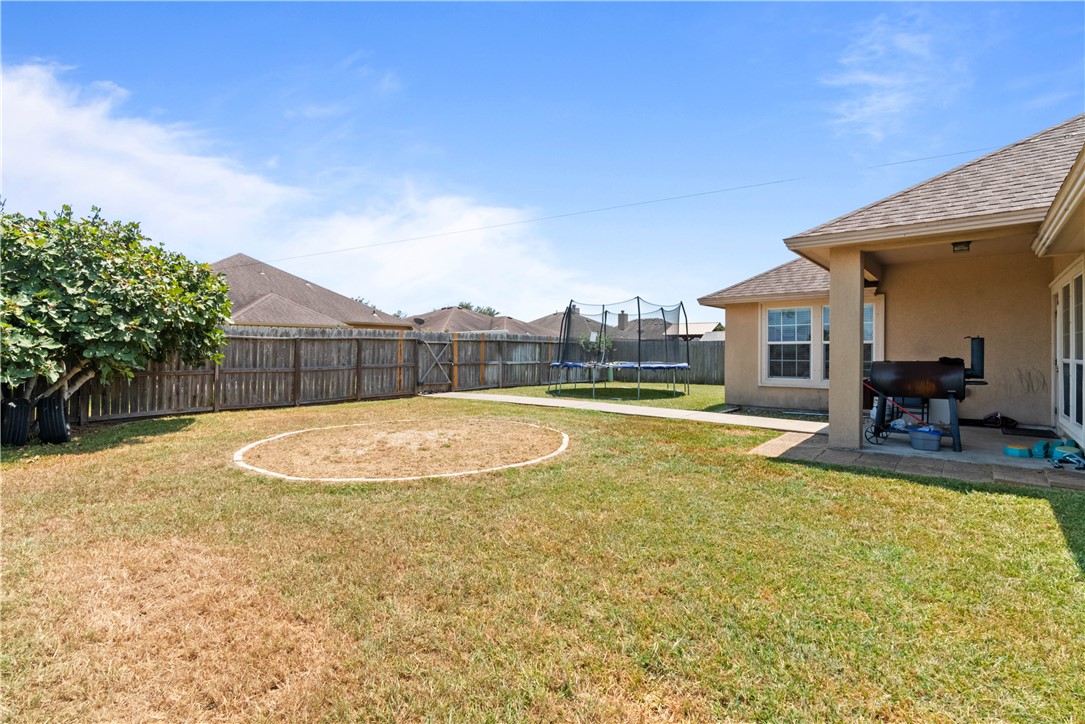 6902 Aaron Dr Property Photo 18