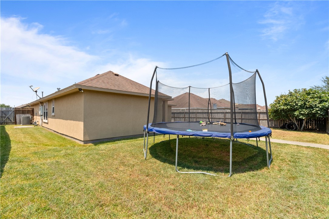 6902 Aaron Dr Property Photo 20