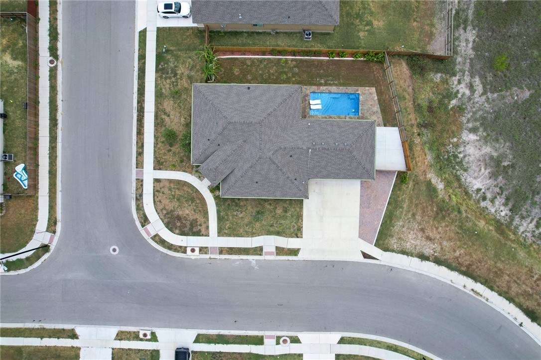 7609 Terrapin Dr Property Photo 1