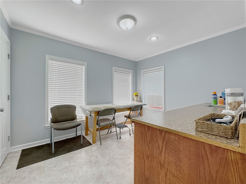 1112 6th St Property Photo 7