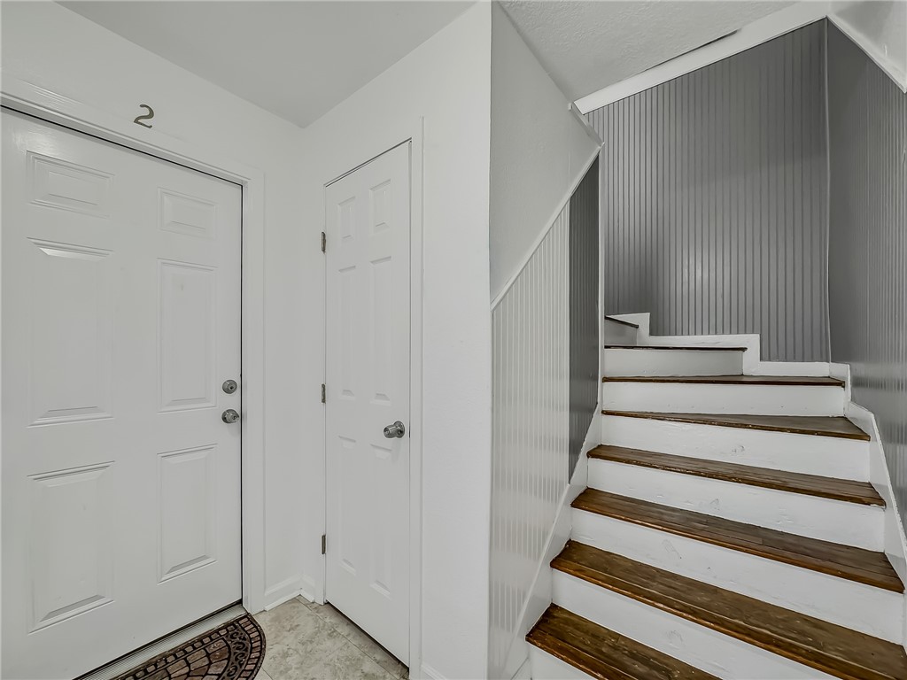 1112 6th St Property Photo 10