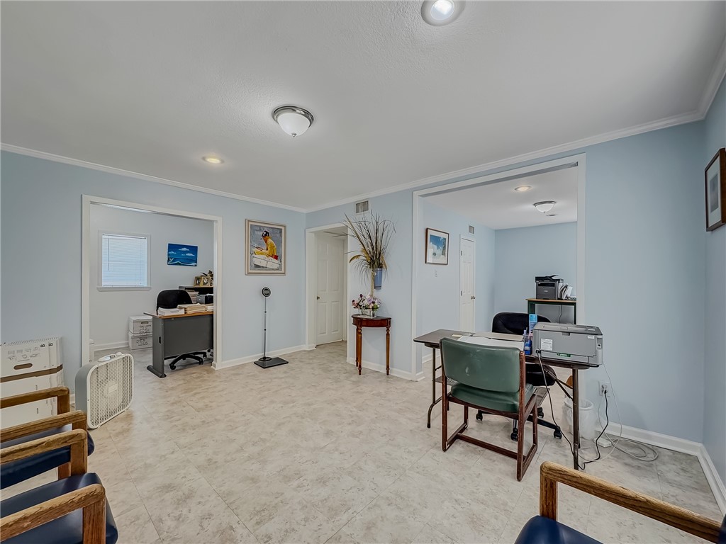 1112 6th St Property Photo 11