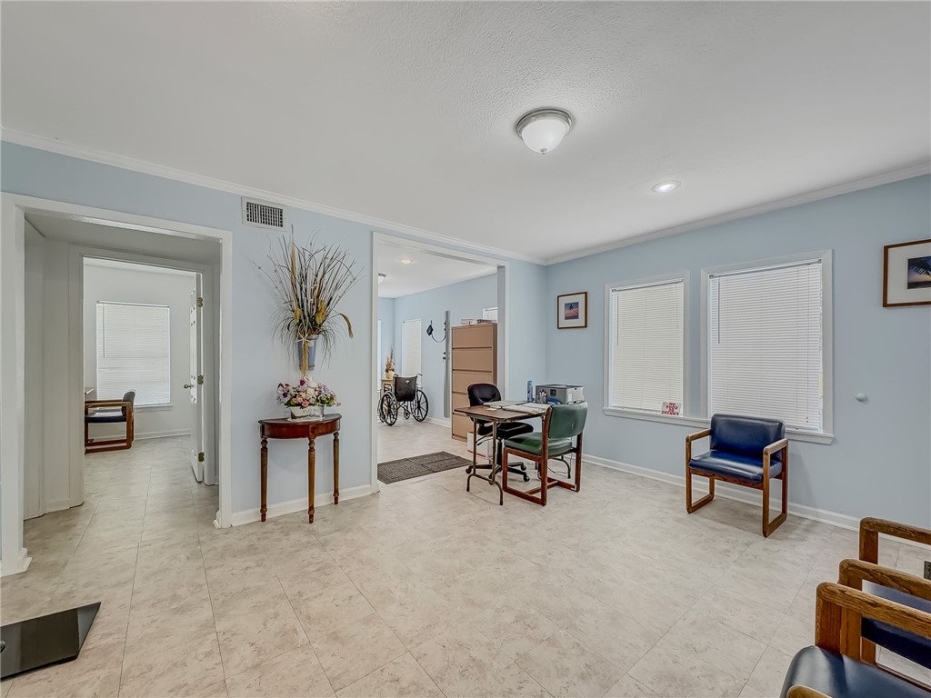 1112 6th St Property Photo 12