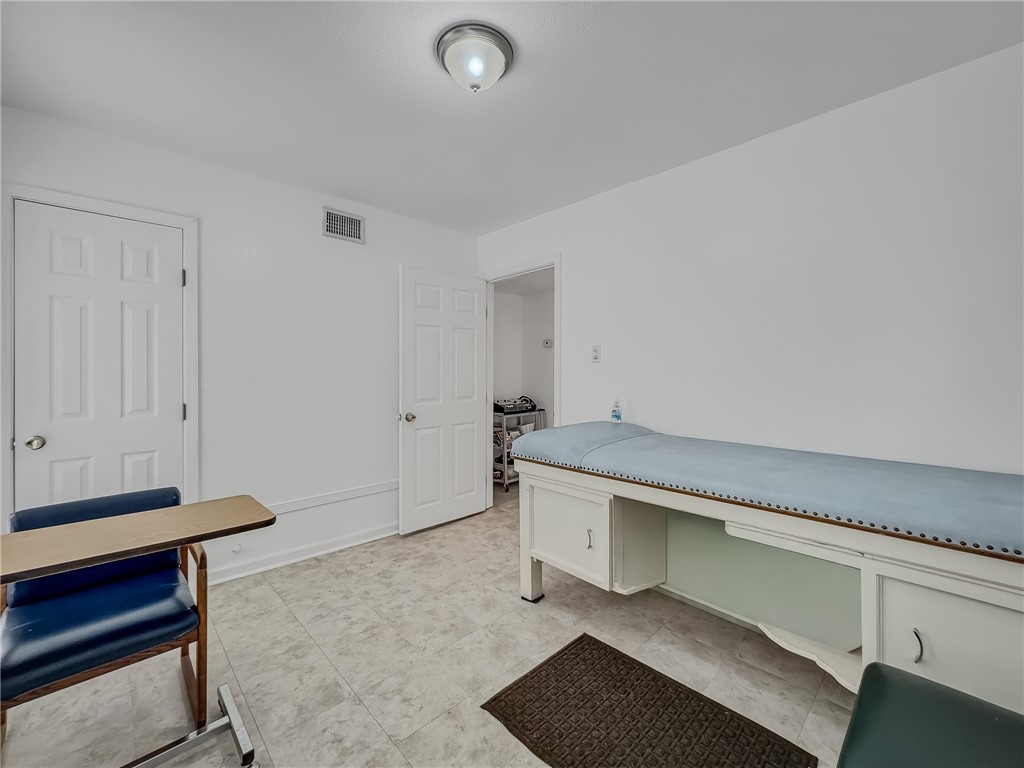 1112 6th St Property Photo 15