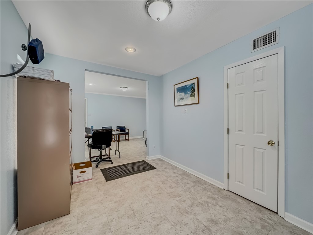 1112 6th St Property Photo 17