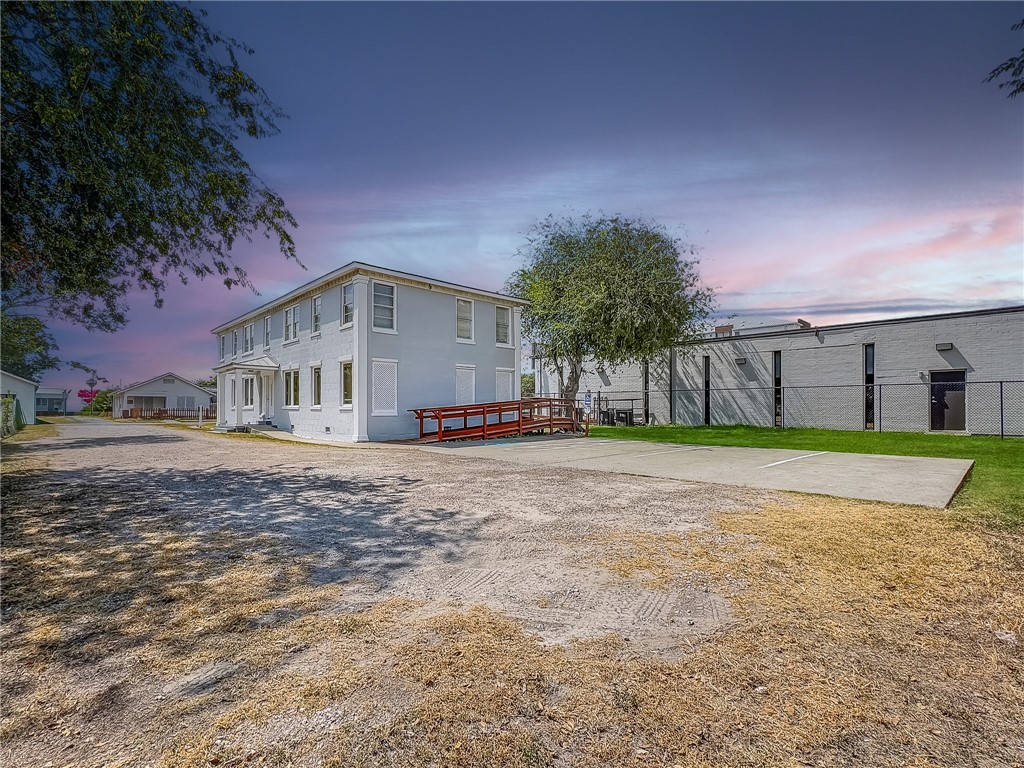 1112 6th St Property Photo 39