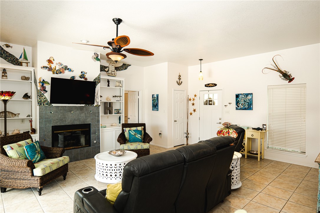 13849 Doubloon St Property Photo 3