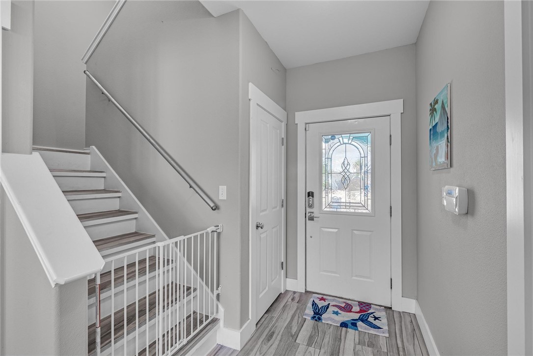 13637 Catamaran Dr Property Photo 5