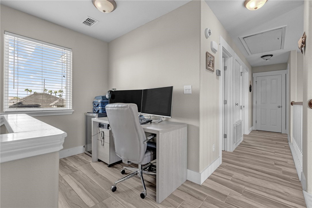 13637 Catamaran Dr Property Photo 18