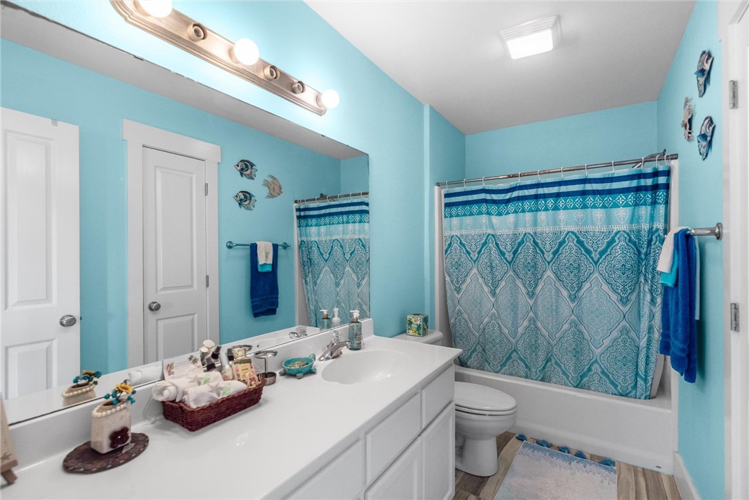 13637 Catamaran Dr Property Photo 22