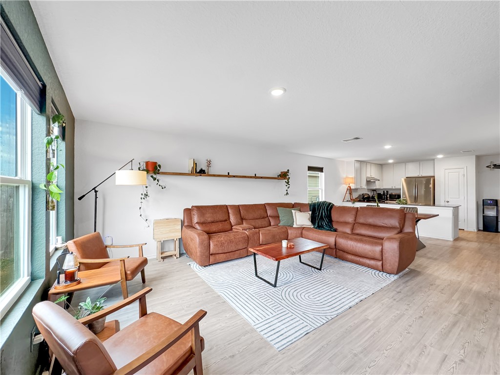 2742 Winterfell St Property Photo 6