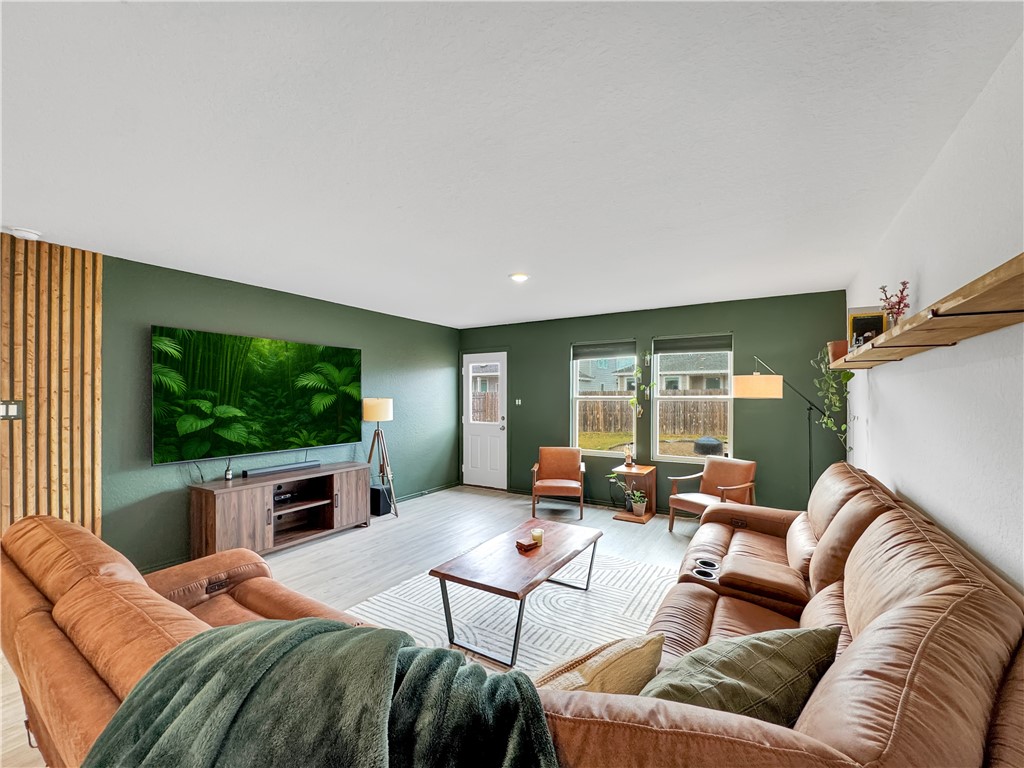 2742 Winterfell St Property Photo 7