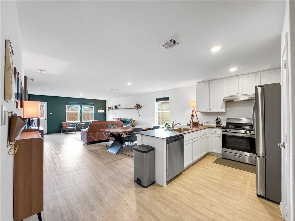 2742 Winterfell St Property Photo 9