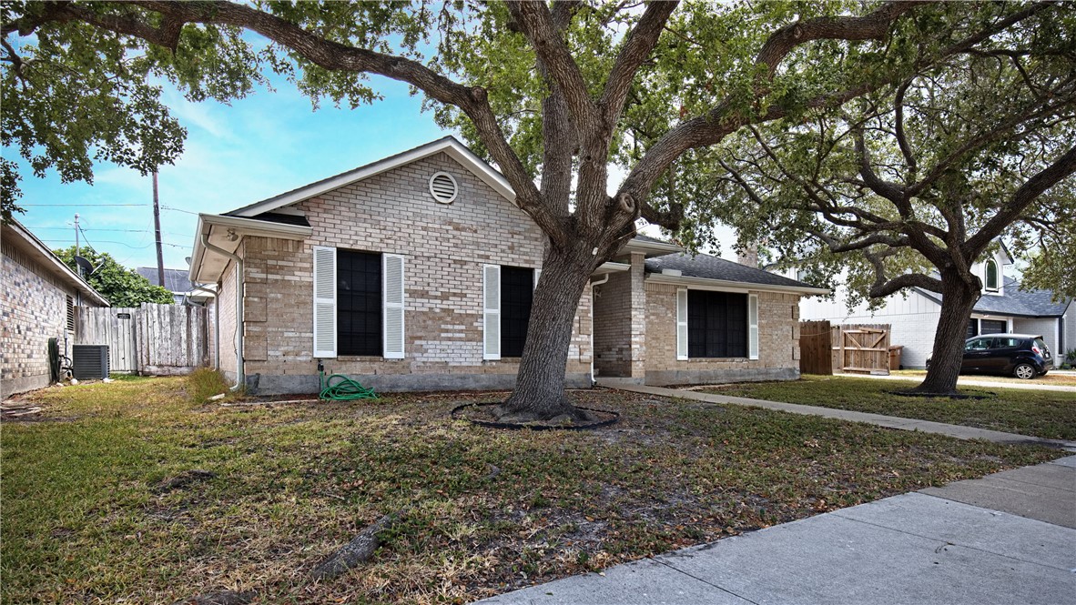 6638 Opengate Dr Property Photo 1