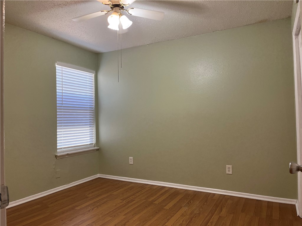 1408 Moore Ave B Property Photo 8