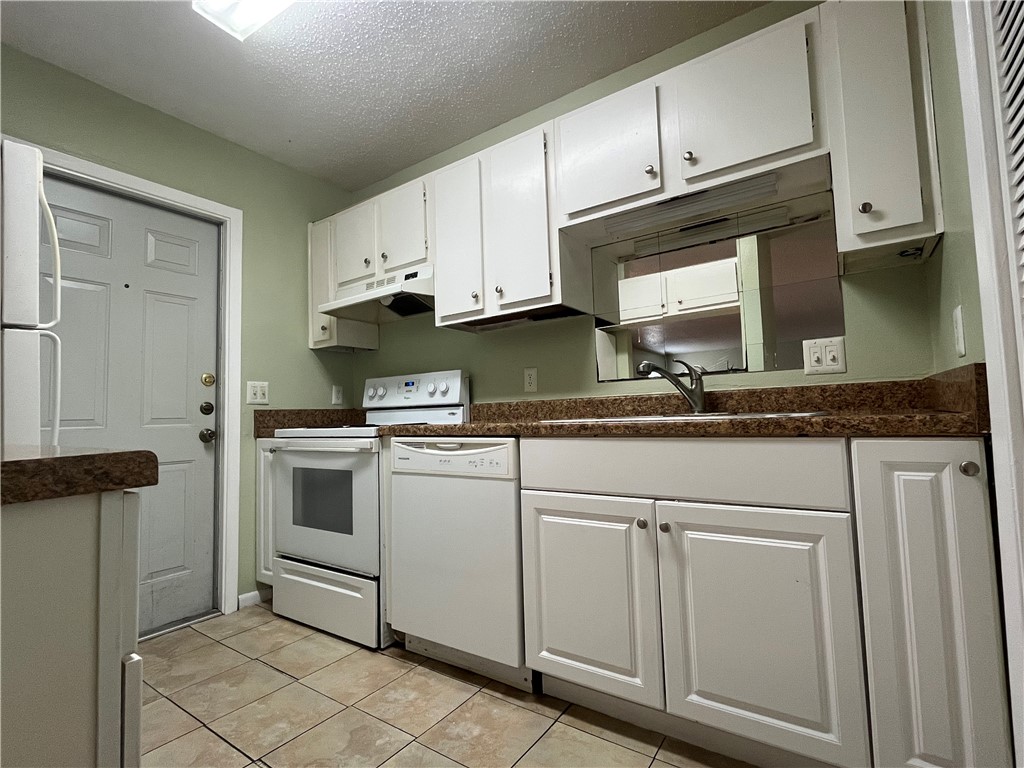 1408 Moore Ave B Property Photo 22