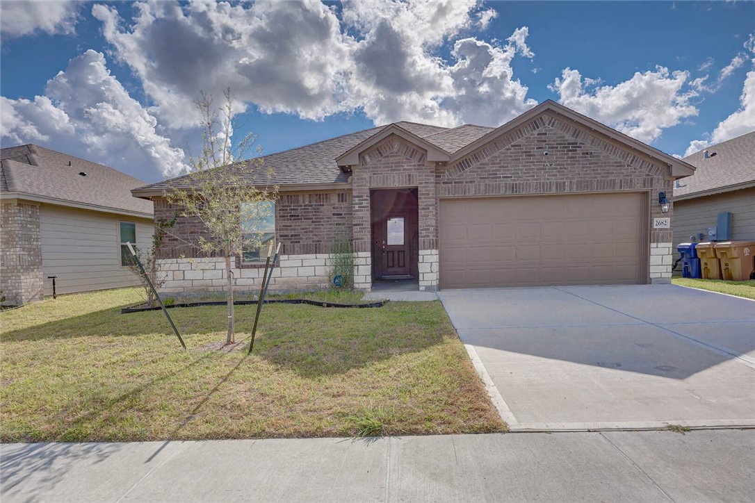 2682 Excelsior Blvd Property Photo 1