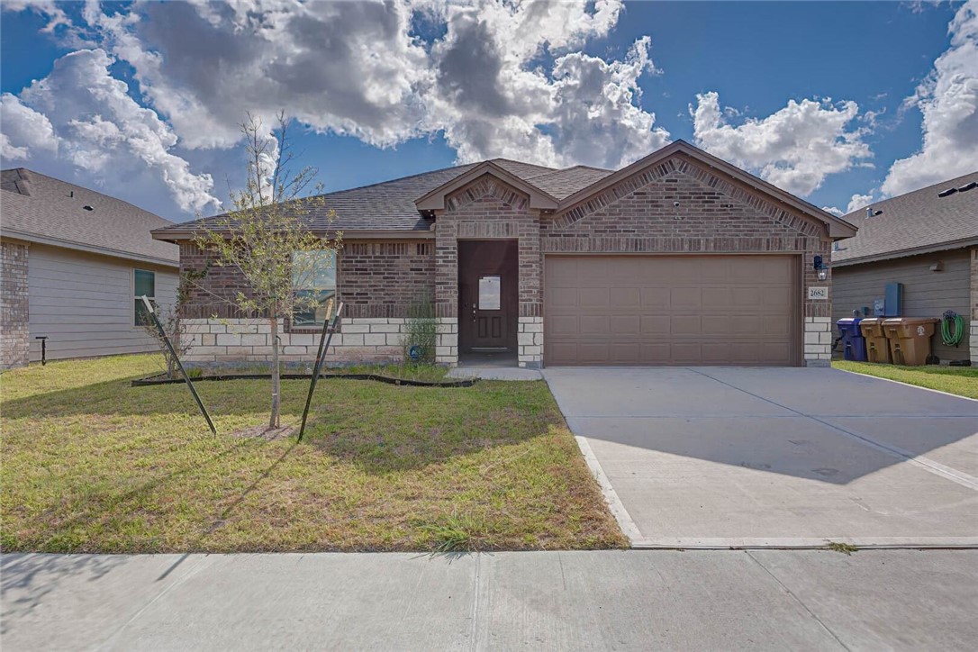 2682 Excelsior Blvd Property Photo 2