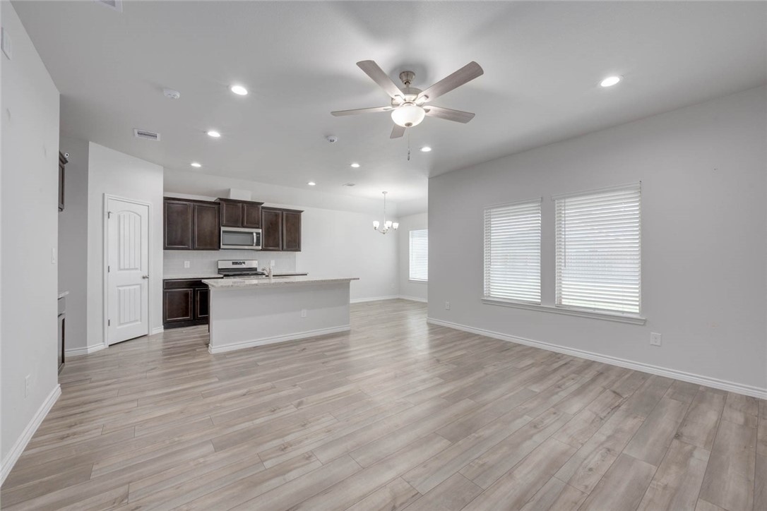 2682 Excelsior Blvd Property Photo 5