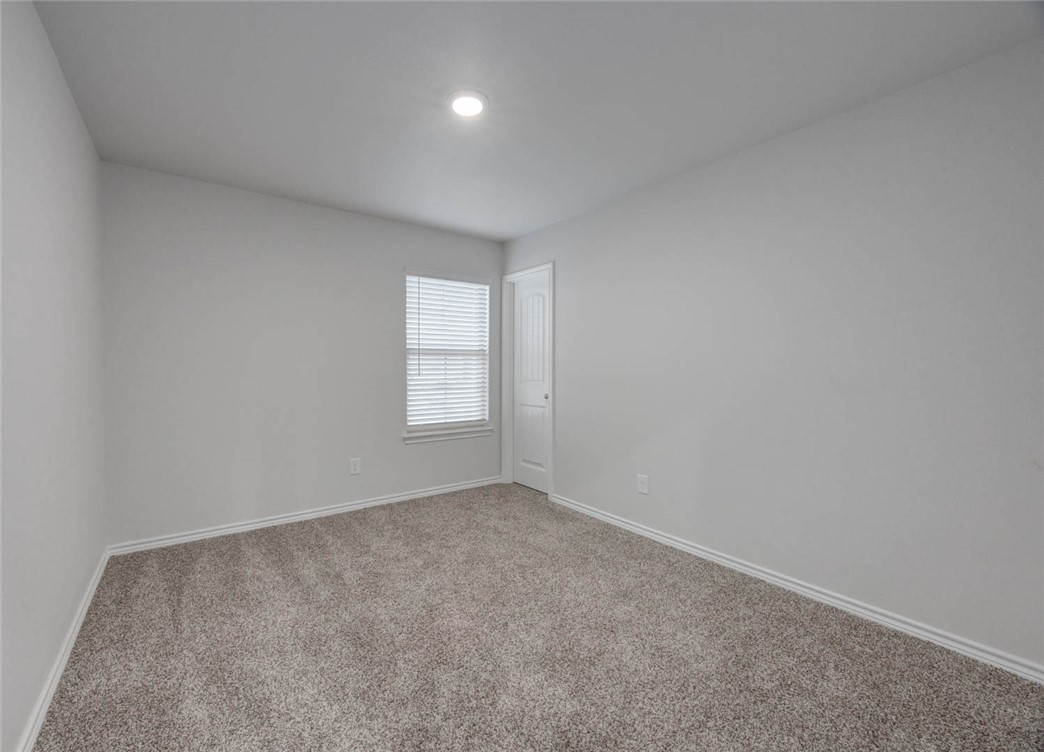 2682 Excelsior Blvd Property Photo 17