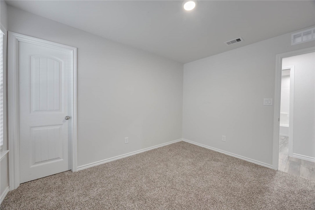 2682 Excelsior Blvd Property Photo 18