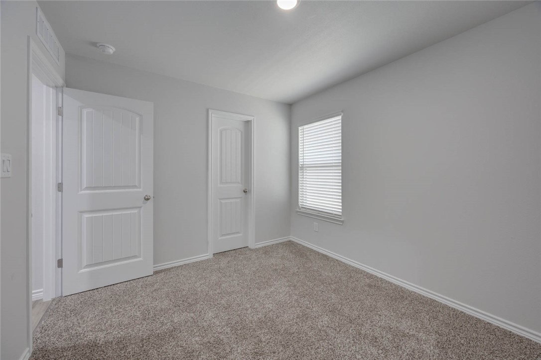 2682 Excelsior Blvd Property Photo 22