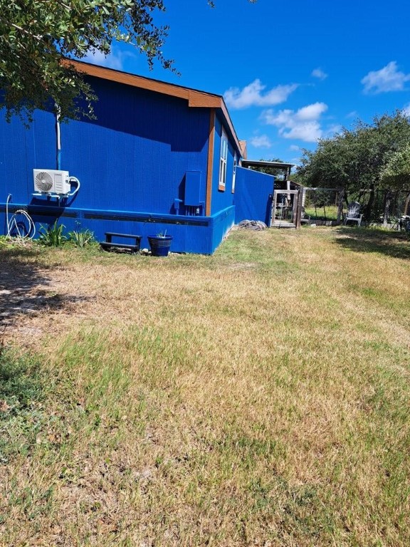 1051 Jacoby St Property Photo 4