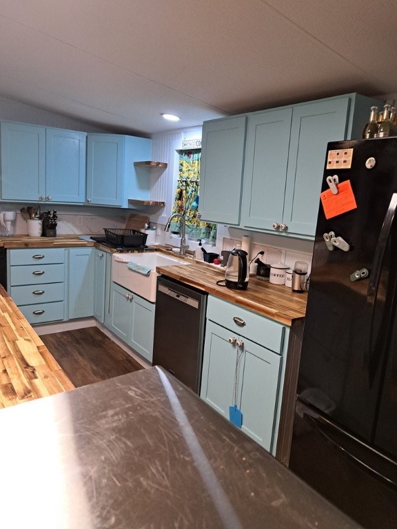 1051 Jacoby St Property Photo 15